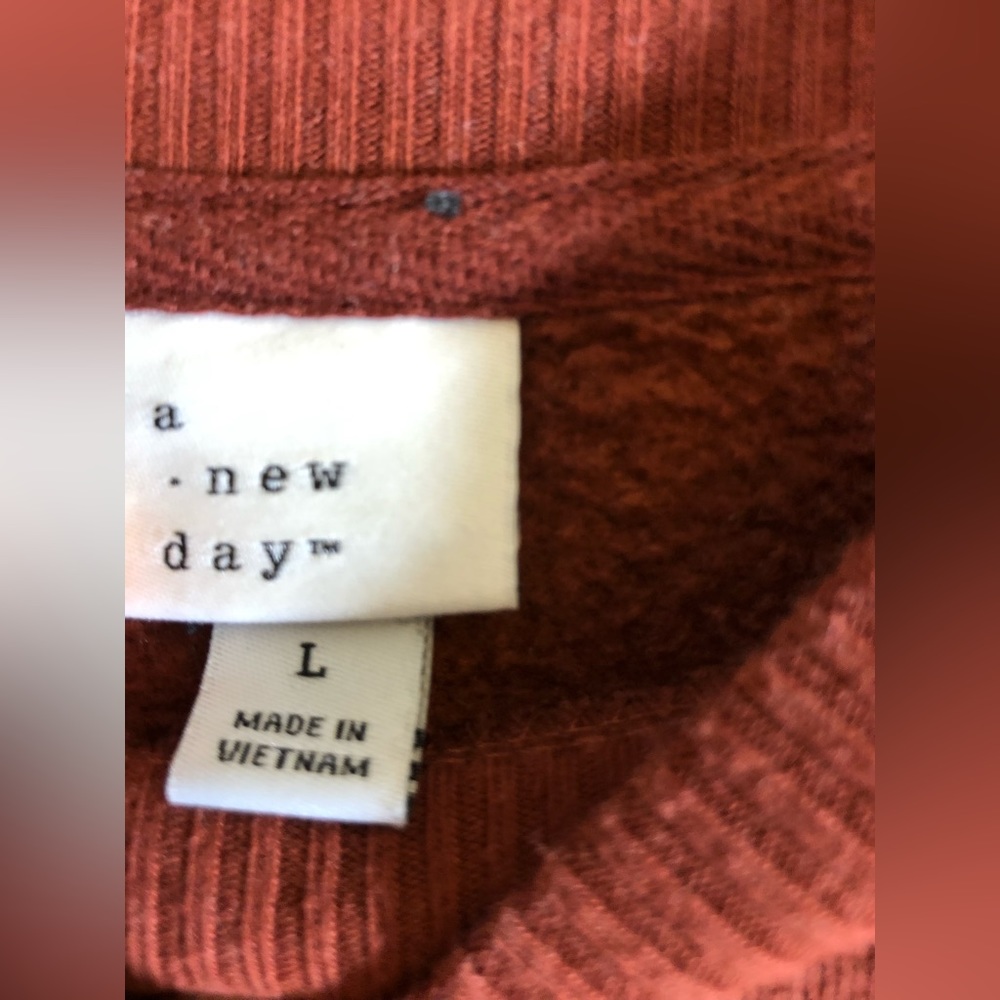 Universal Thread Oversized Sweatshirt Large - image 3